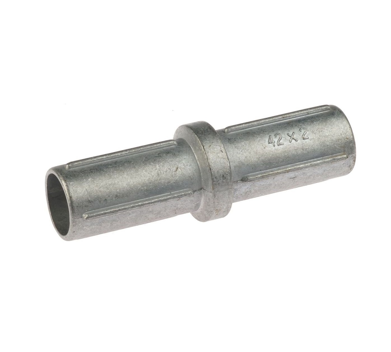 Zijaanzicht van een zilverkleurig aluminium koppelstuk voor buizen, voorzien van de markering 42 x 2, tegen een witte achtergrond.