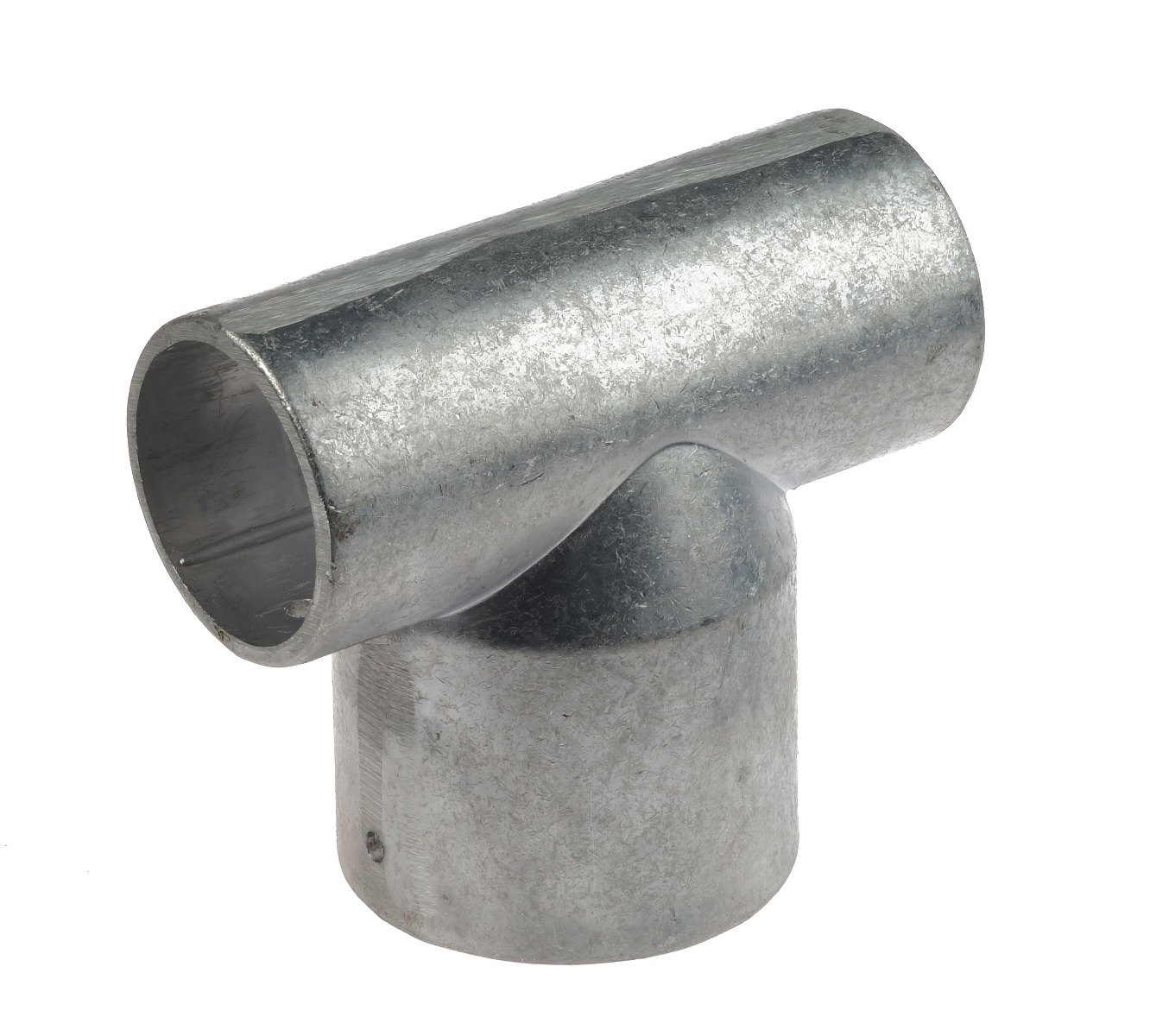 Een zilverkleurig aluminium T-stuk koppeling voor het haaks verbinden van twee ronde buizen in een stevige constructie.