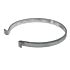 Een smalle metalen emmerring van thermisch verzinkt staal, uitgevoerd als open ring met twee omgebogen uiteinden op een witte achtergrond.