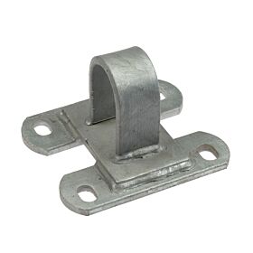 Zilverkleurige thermisch verzinkte metalen sluitgaffel met een centrale lus en vier montagegaten voor bevestiging op vlakke oppervlakken.