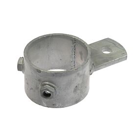 Een duurzame thermisch verzinkte stalen knelring voor standpalen, uitgevoerd met een enkele lip en boutgaten voor stevige montage.