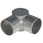 Een zilverkleurig aluminium 3-weg uitwendig hoekstuk van 90 graden voor het verbinden van drie 60mm buizen op een hoekpunt.