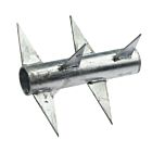 Zilverkleurige brede roterende punt met scherpe metalen spikes voor effectieve klimbeveiliging op hekwerken, thermisch verzinkt uitgevoerd.