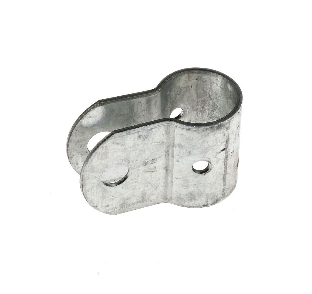 Zijaanzicht van een verzinkte omega klem 40x2 mm met ronde openingen voor montage op vlakke oppervlakken.