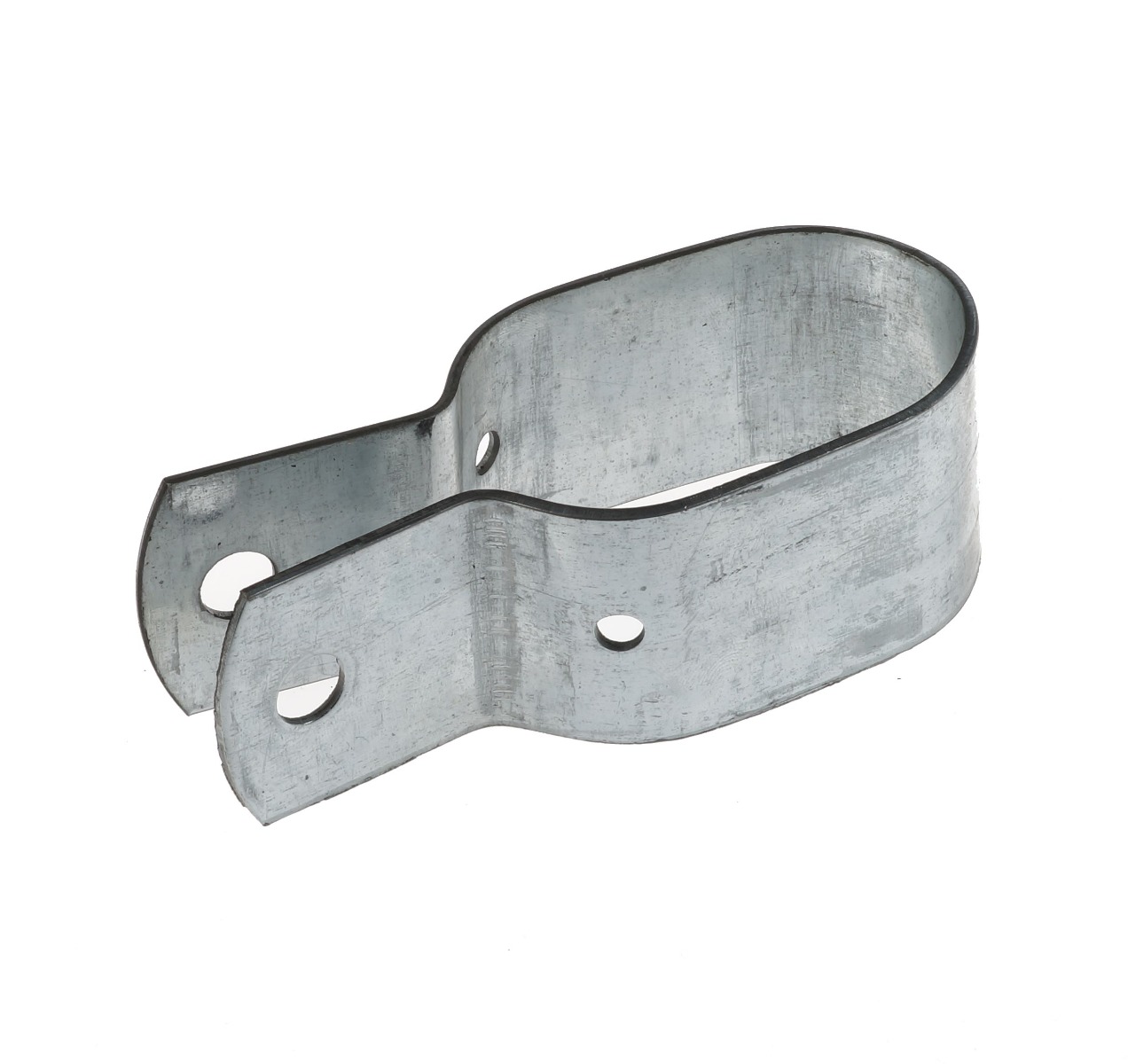 Een verzinkte metalen ovale schoorbeugel met een lange vorm en verstelgleuf, ontworpen voor duurzame montage van hekwerkonderdelen.