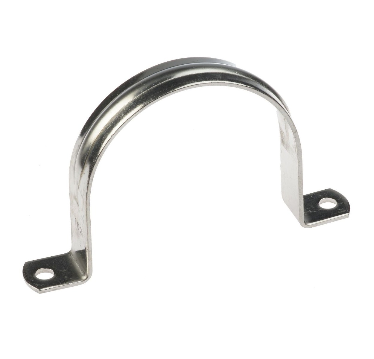 Een stevige verzinkte metalen zadelstrip van 25 bij 3 millimeter met twee montagegaten voor het veilig bevestigen van buizen.